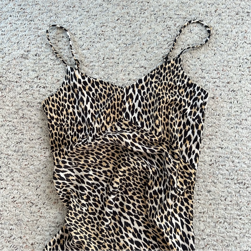 Levi’s Cheetah Slip - Picture 2 of 5
